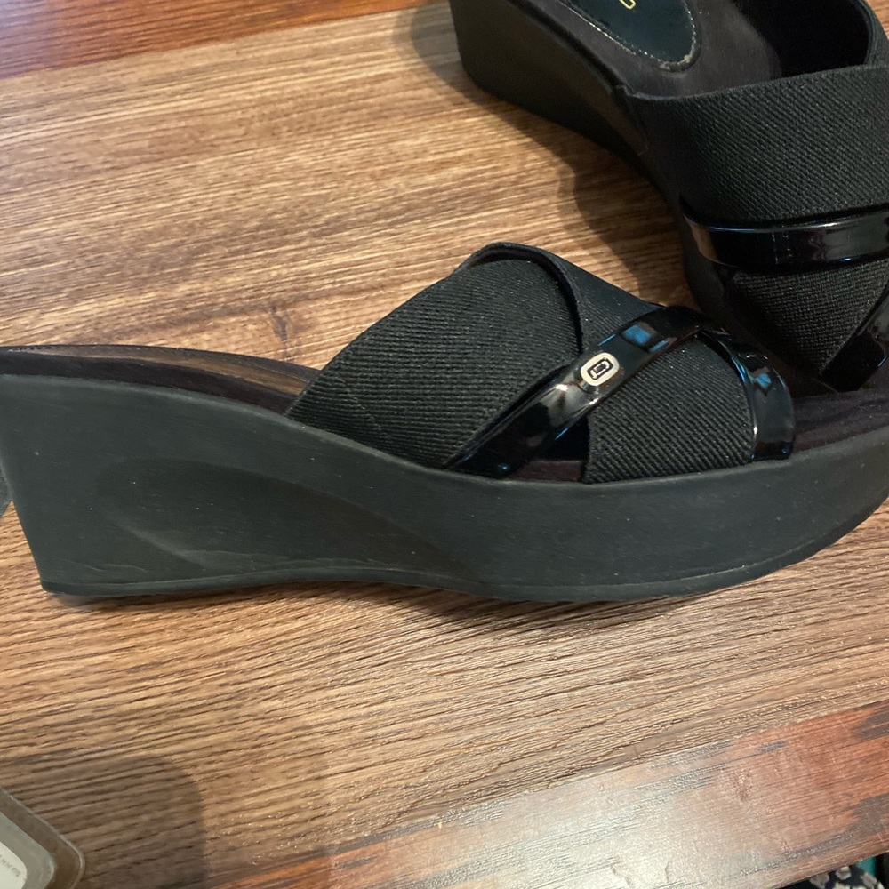 Bandolino wedges